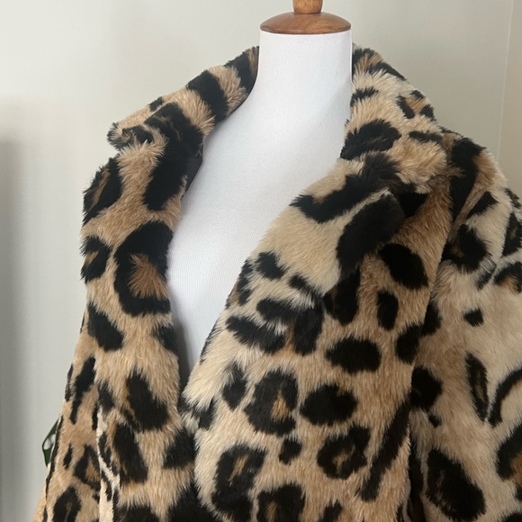 VENUS Medium Faux Cheetah Fur Jacket NWOT - Picture 2 of 4
